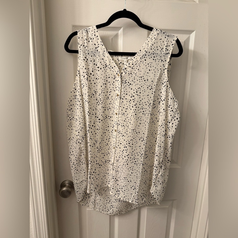 Maurices Ivory Blouse with Black Speckles